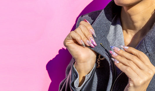 Uñas Almendradas Con Efecto Vitrail