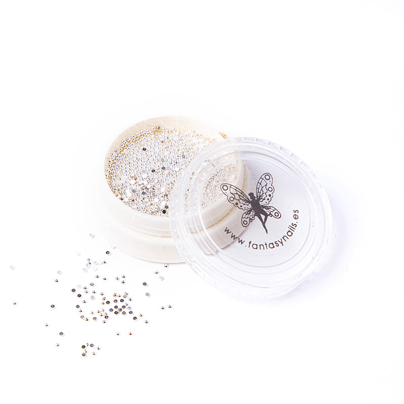 decoracion-metallic-studs-silver-2-by-Fantasy-Nails