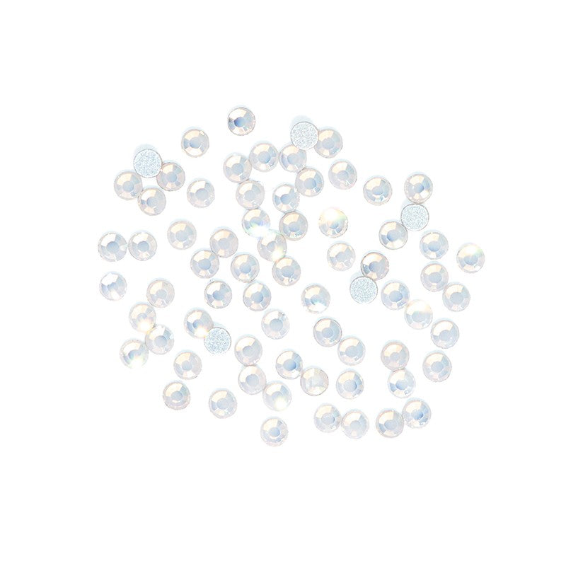 decoracion-crystal-rhinestones-white-opal-1-by-Fantasy-Nails