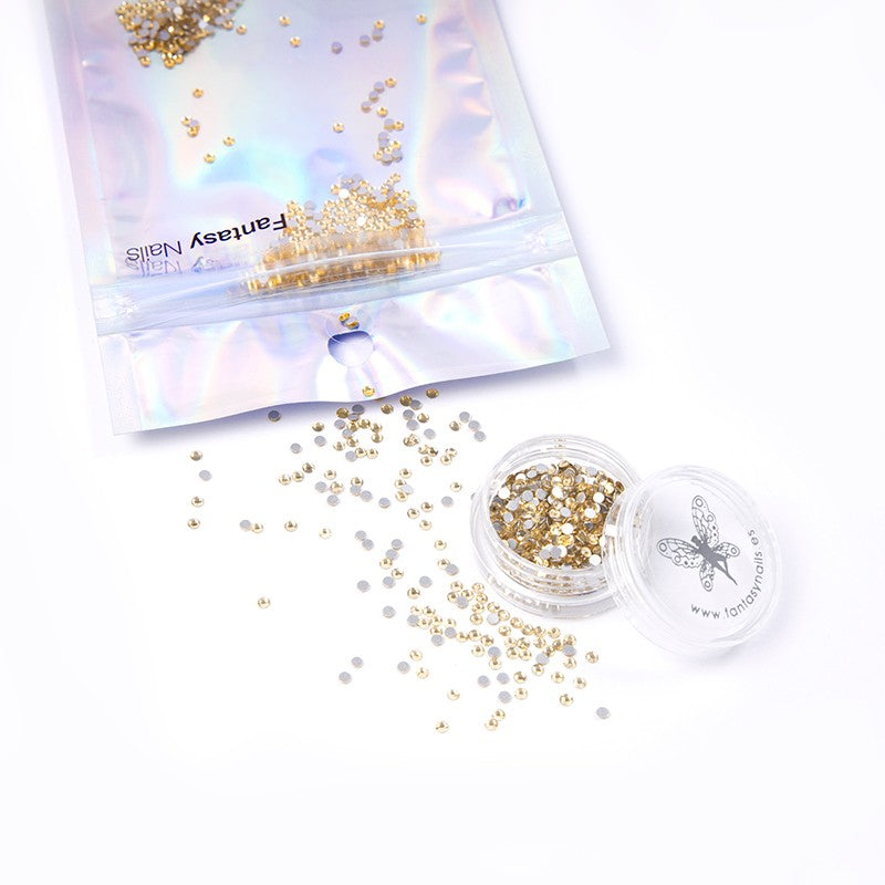 decoracion-crystal-rhinestones-light-gold-3-by-Fantasy-Nails