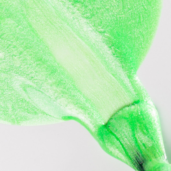 esmaltes-permanentes-metallic-green-3-by-Fantasy-Nails