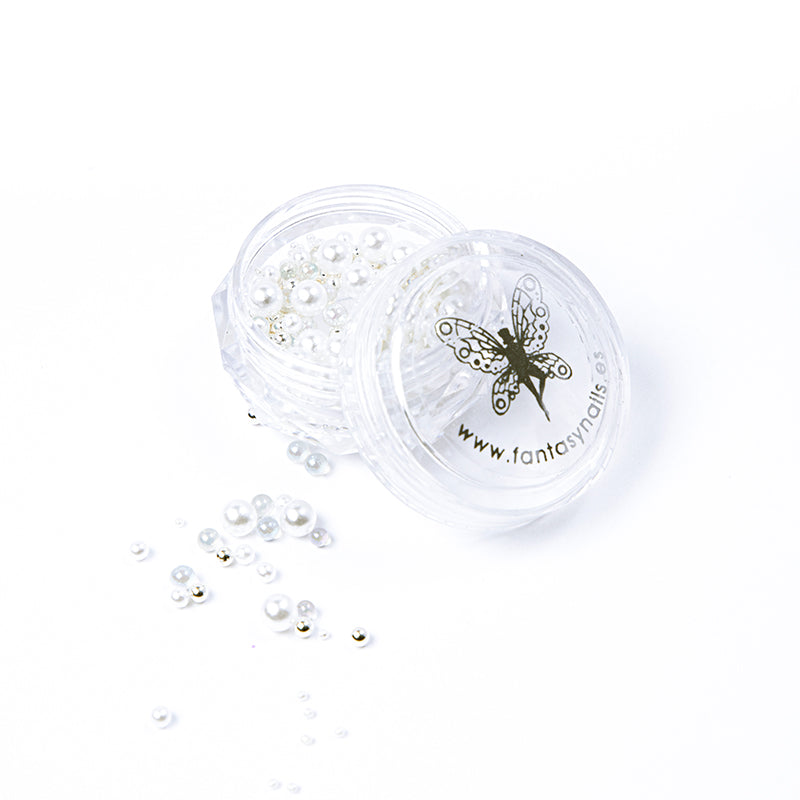 decoracion-mixed-pearls-white-silver-2-by-Fantasy-Nails