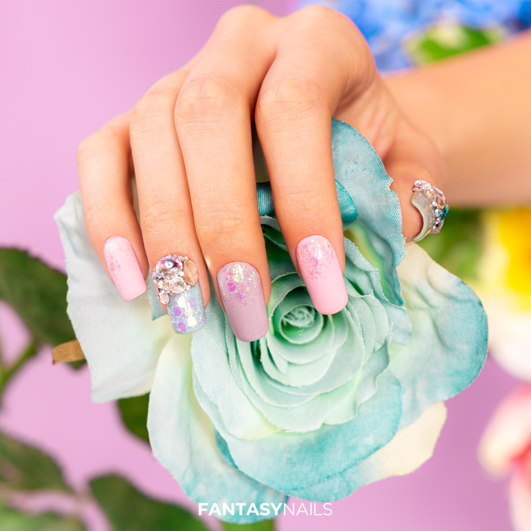 esmaltes-permanentes-hd-lac-vintage-pastel-bluebell-4-by-Fantasy-Nails